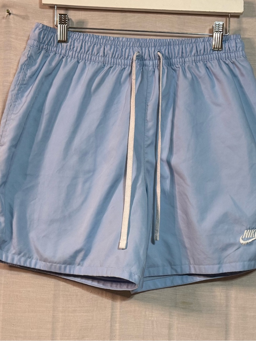 Nike Men’s Medium Light Blue Swim Trunks Mesh Lined Shorts